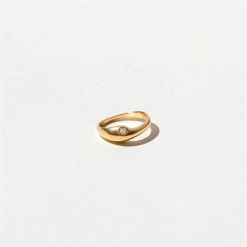 affordable luxury lifestyle brand, accessible luxury online boutique, curated high fashion essentials, private collection luxury retail, minimalist luxury fashion aesthetics, elite capsule wa